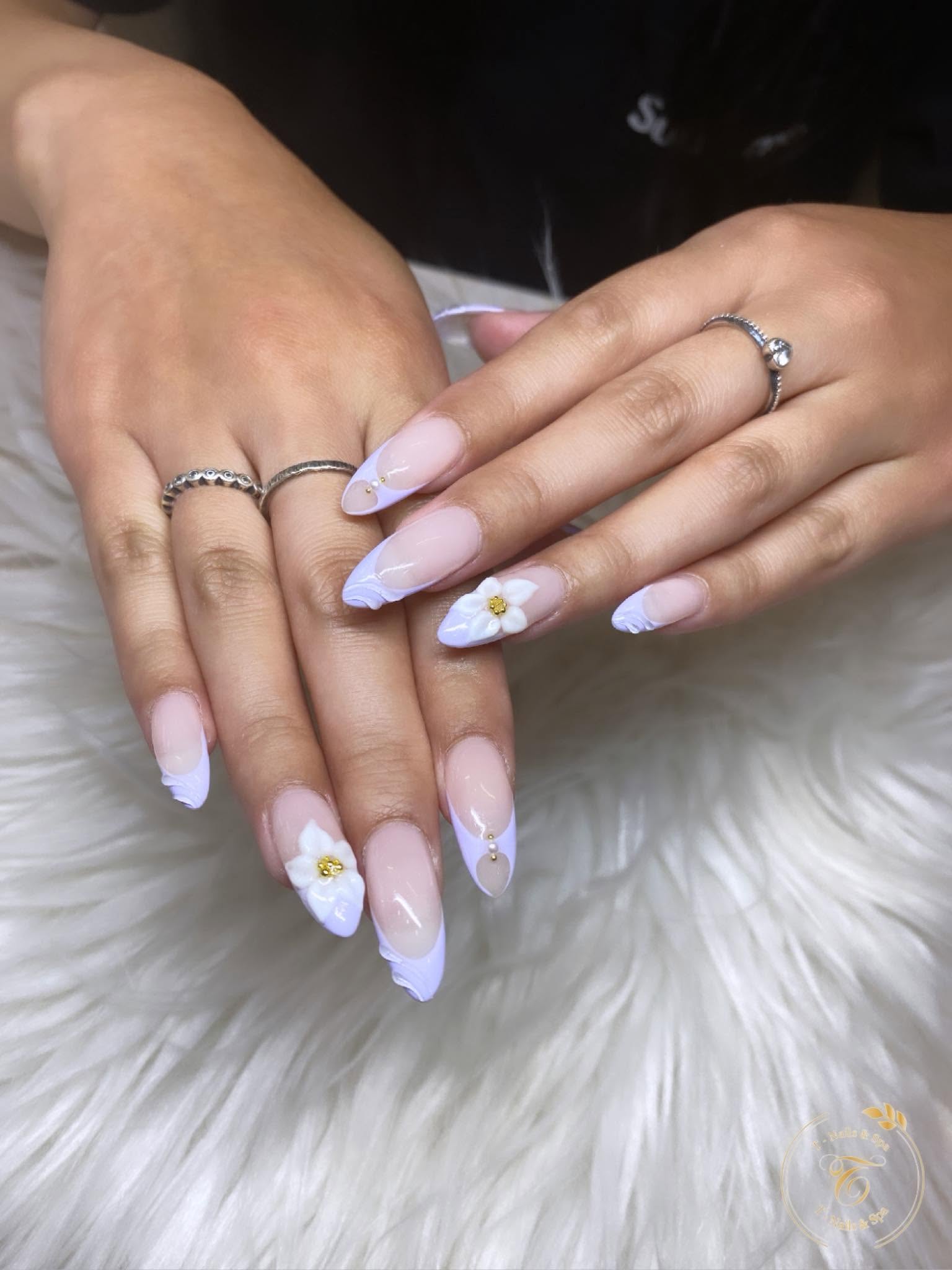 T Nails and Spa