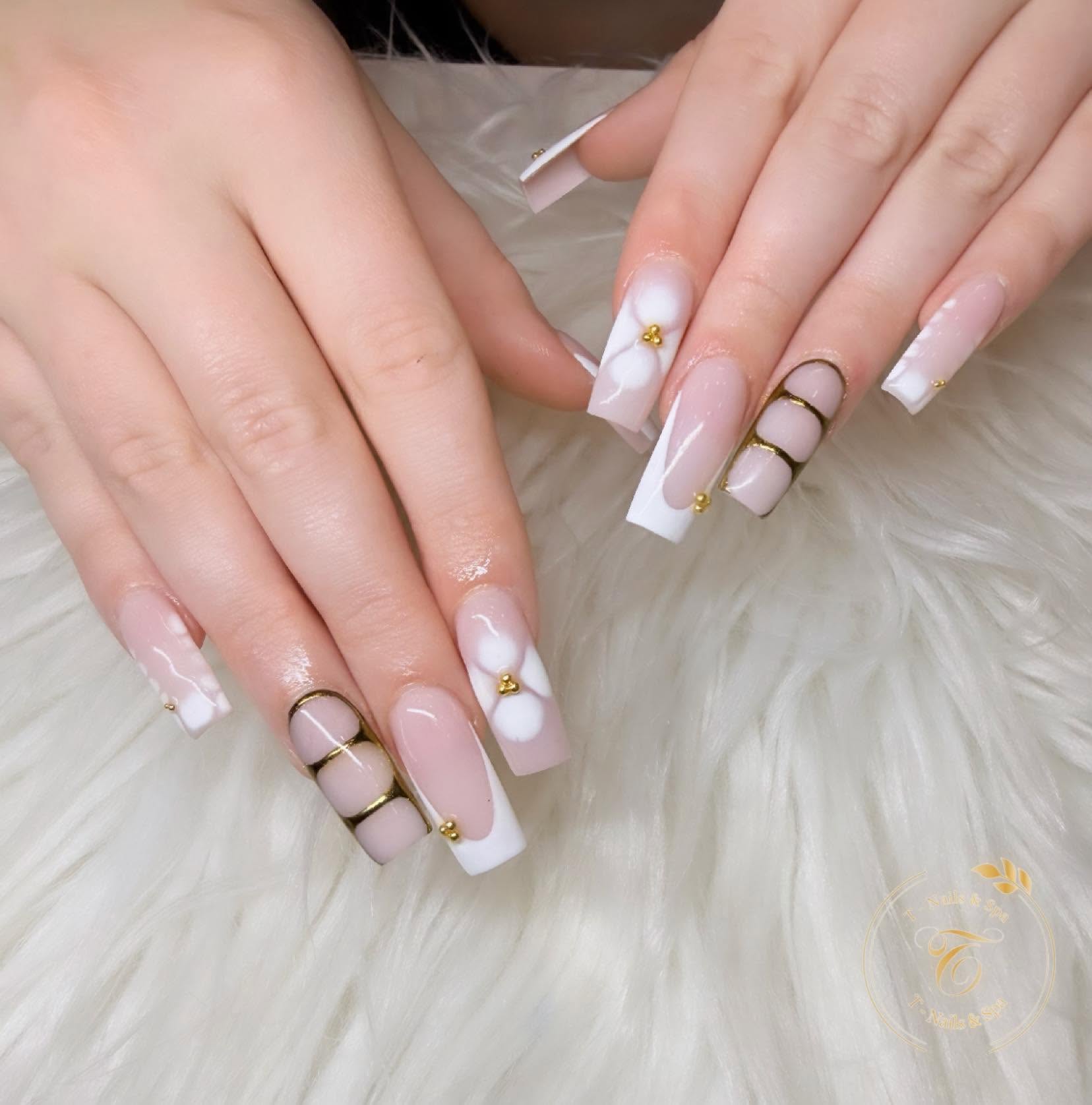 T Nails and Spa